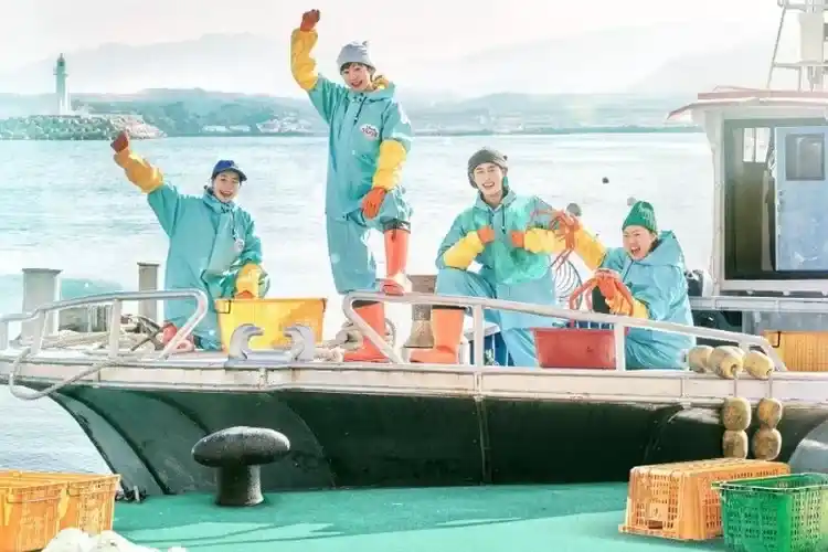 Download Fresh off the Sea Season 2 Subtitle Indonesia